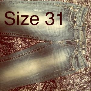 Size 31 Capris. Great Condition.